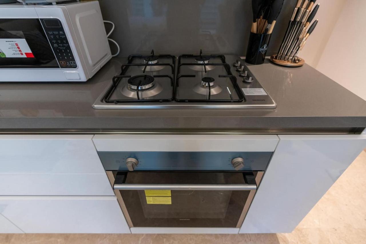 Apartment White Sage - Luxury A Few Minutes Away From Mall