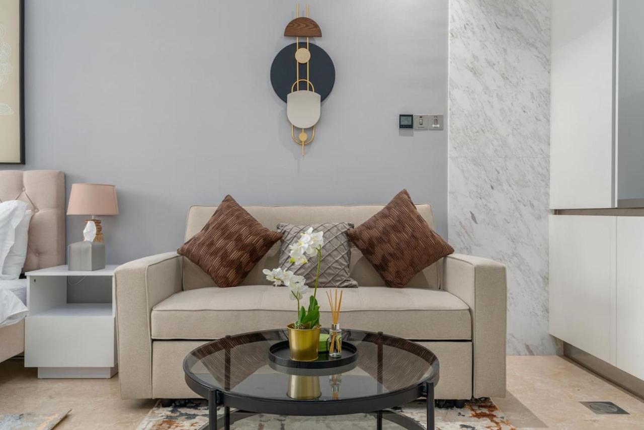 White Sage - Luxury A Few Minutes Away From Mall Apartment Dubai