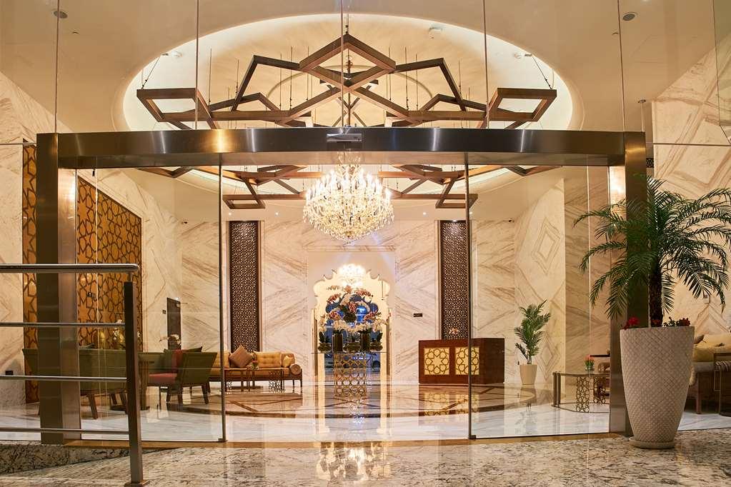 Carlton Creek Hotel