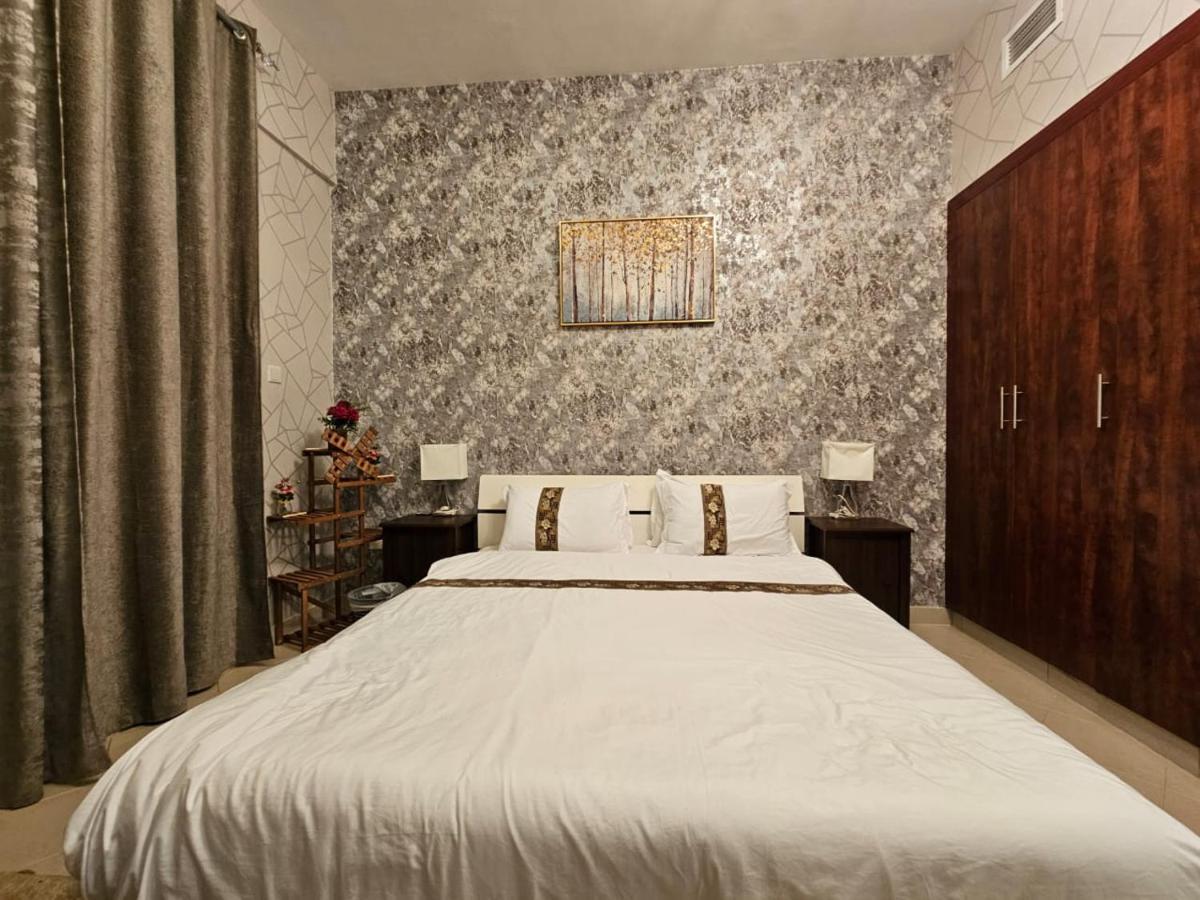 Cosy 2 Bedroom * Dubai
