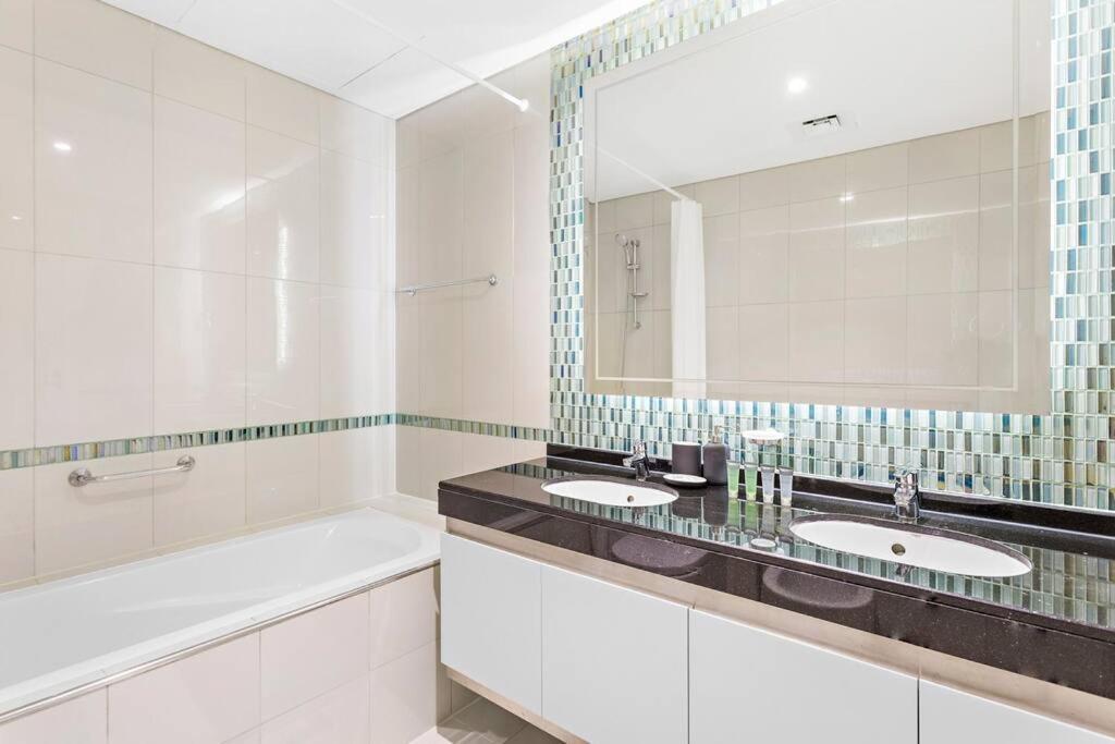 Stonetree - Damac Heights 1br *