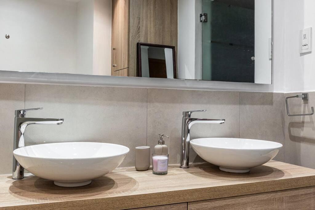 Apartamento 2 Bdr In Marina Terrace Marina Dubái