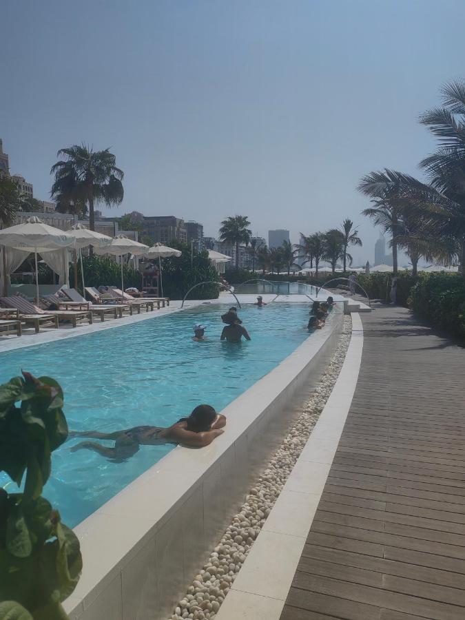 7 Palm Jumeirah *