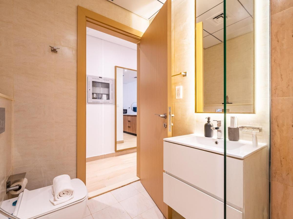 Appartement Comfy And Stylish In Regina Towers - Jvc