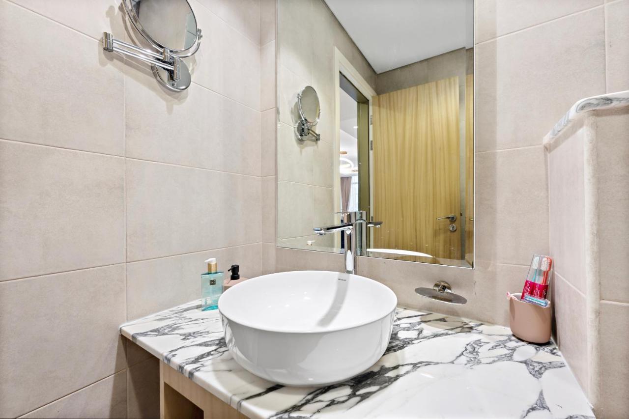 Full Burj Khalifa View Lux 2bedroom With Rooftop Pool Location In Paramount Midtown Appartement