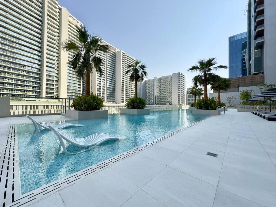 Dar Vacation - Luxury 2br - Skyline View Near Burj Khalifa * Dubái