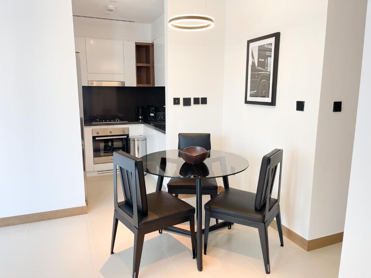 Luxury Living At Vida Marina & Yacht Club Apartamento Dubái