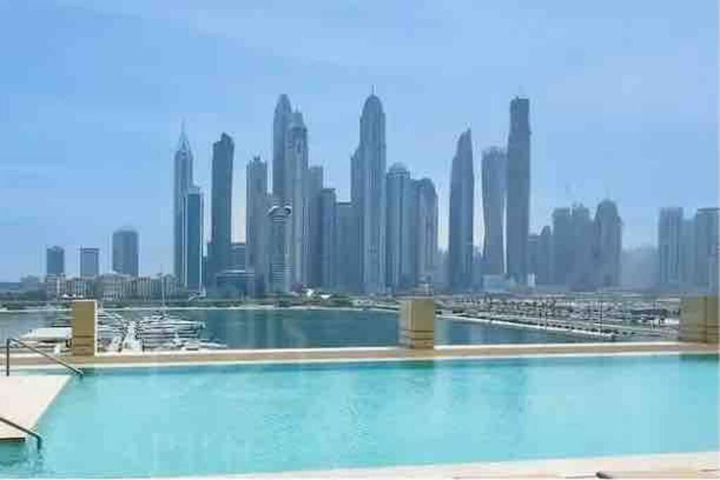 Luxury Beach Front 1br Dubái