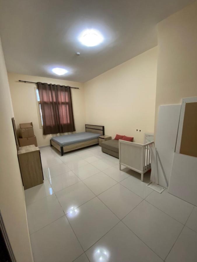 Splendid - Ladies Only - Near Zahia- Near Shj Airport Maison d'hôtes