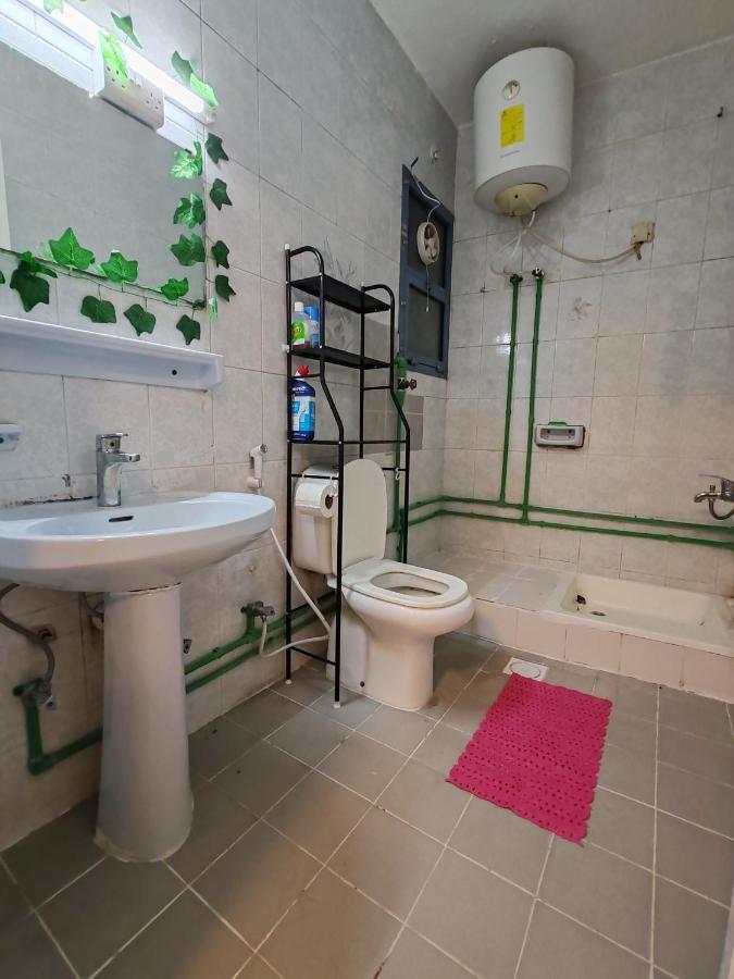 Hostel Qamar Deira Dubai