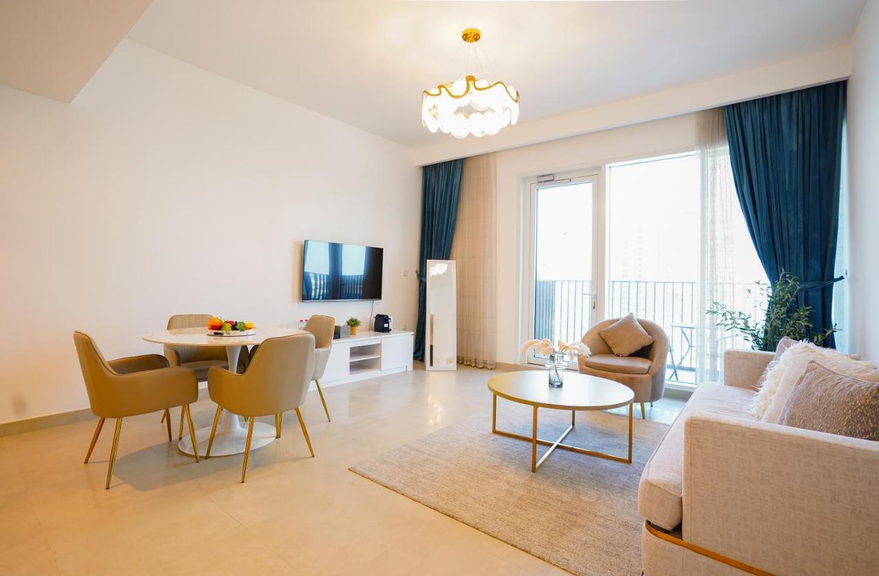 Citihome-1br With Large Living In Creek Horizon Dubái