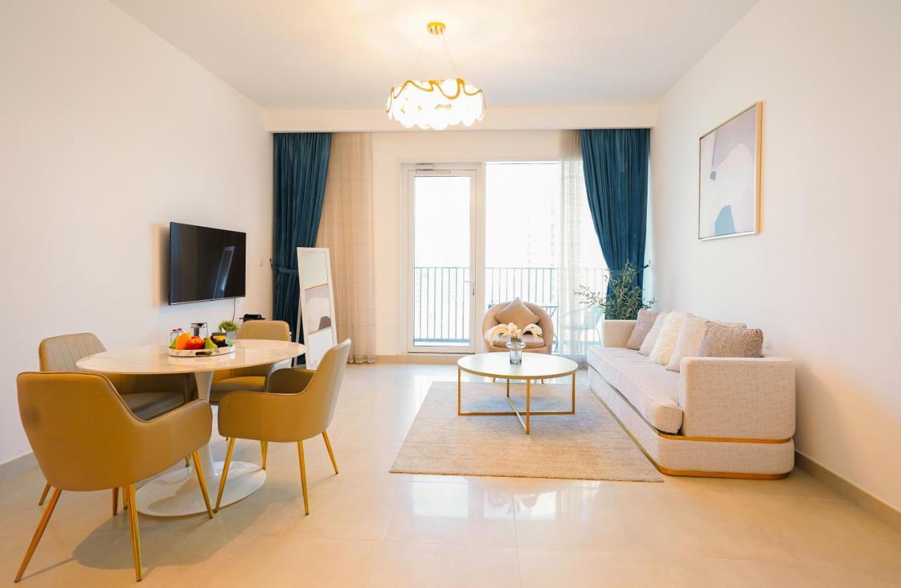 Citihome-1br With Large Living In Creek Horizon Dubái