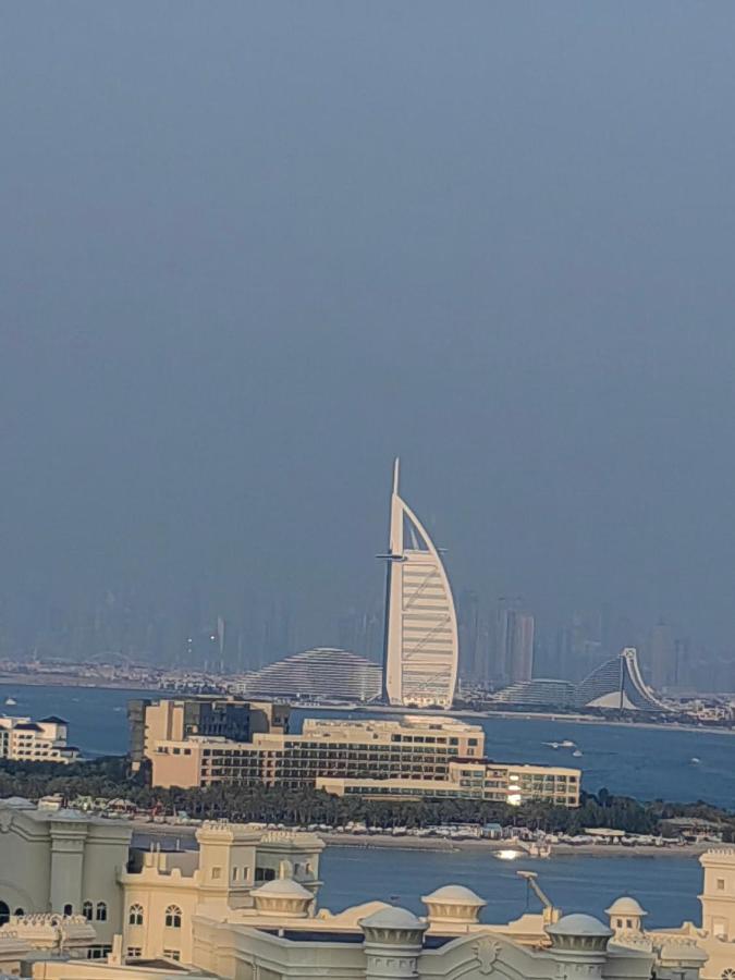 7 Palm Jumeirah Apartment Dubai