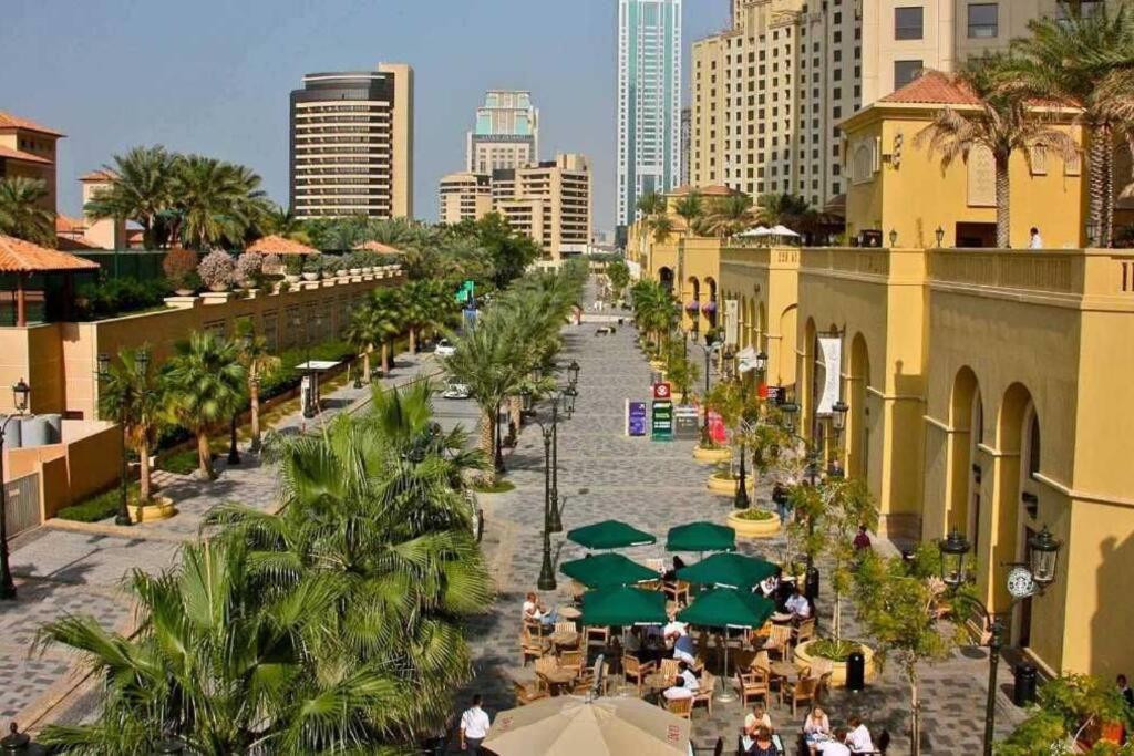 Modern 3br Flat In The Heart Of Jbr Apartamento Dubái
