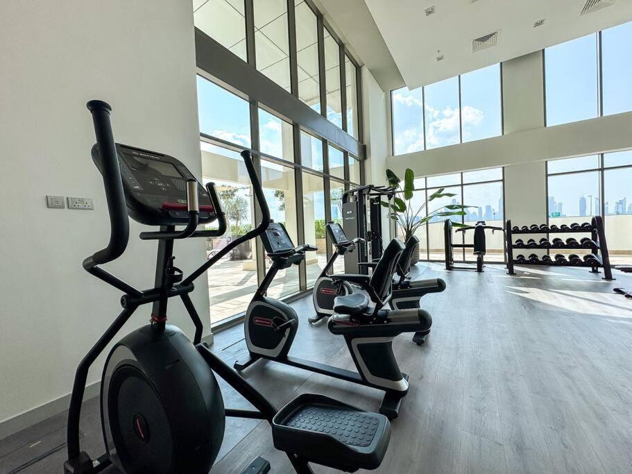 Contemporary Bright Studio Near Downtown Appartement Dubaï