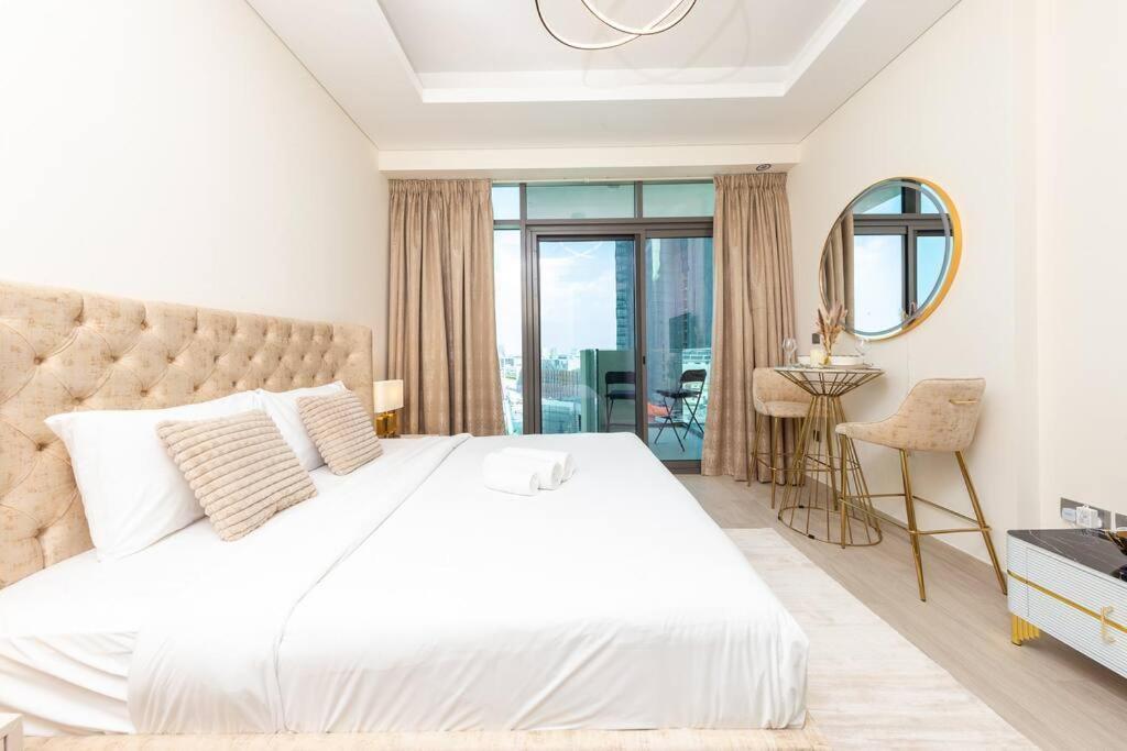 Contemporary Bright Studio Near Downtown Appartement