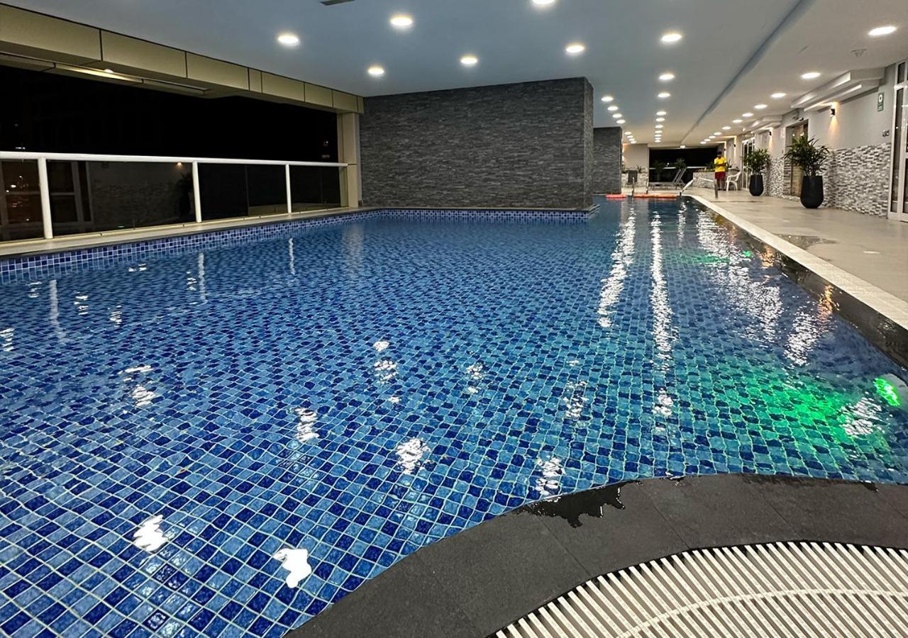 Brand New In Marina 47th Floor *