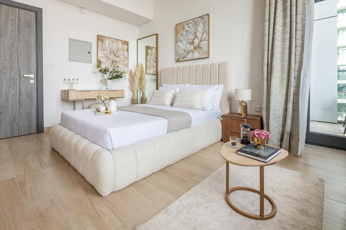 Frank Porter - Regina Tower Apartamento Dubai
