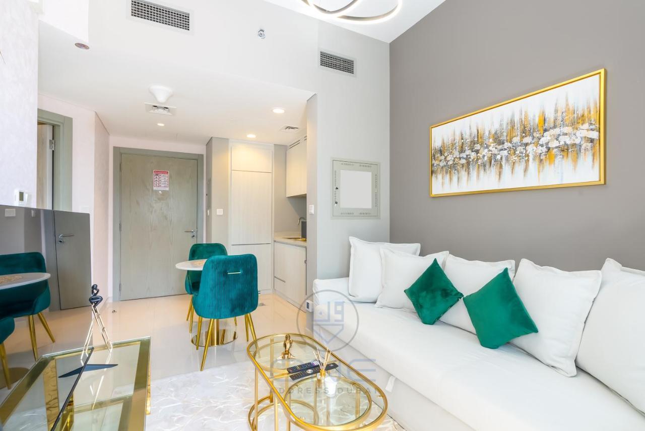 Lavish & Upgraded One Bedroom At Zada Tower!