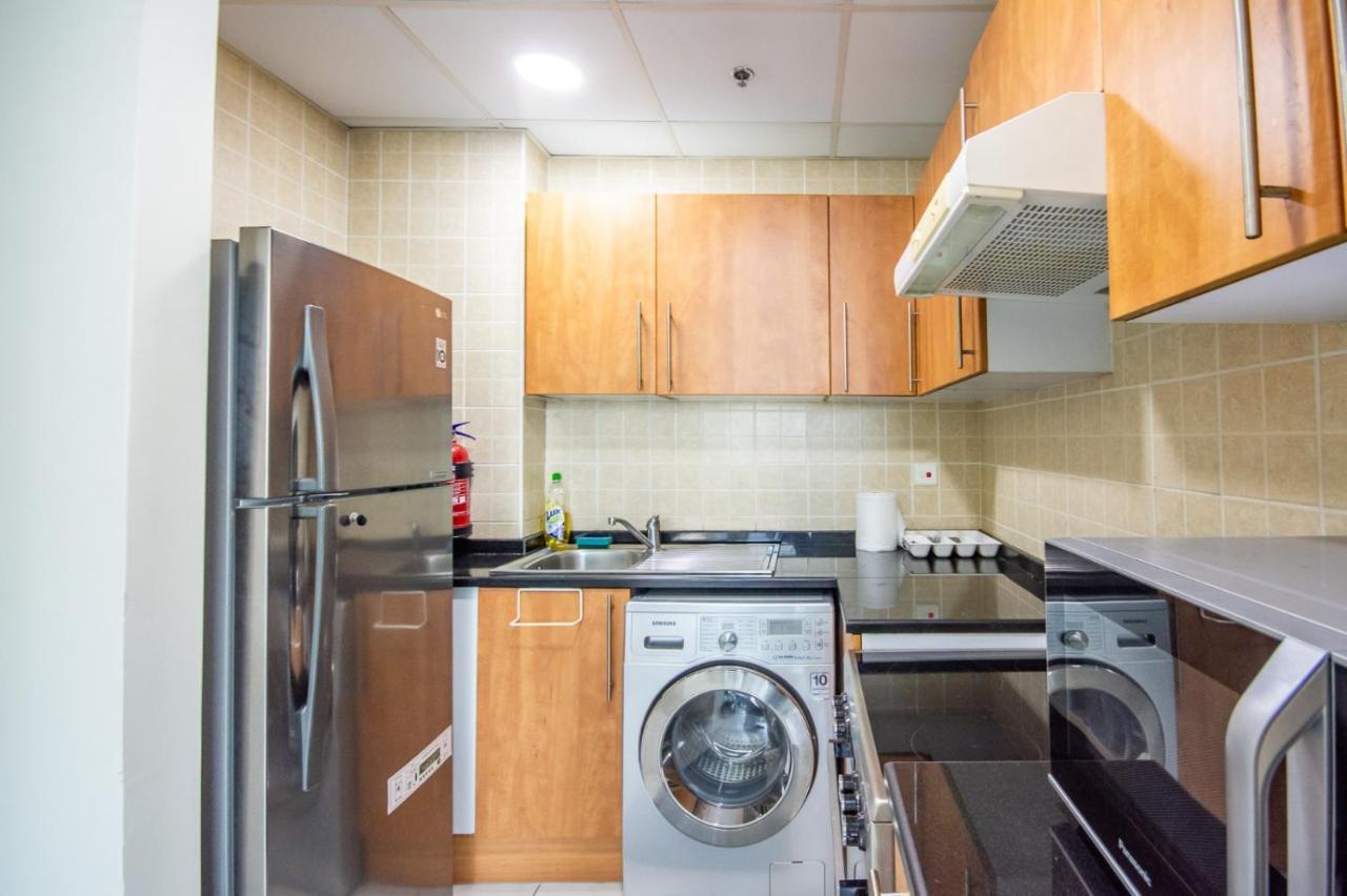 New!! Marina View - Recently Renovated Apartemen Dubai