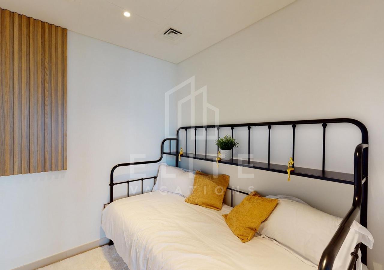 Apartamento Full Burj And Creek Views Modern 4 Bed Upgraded Dubái