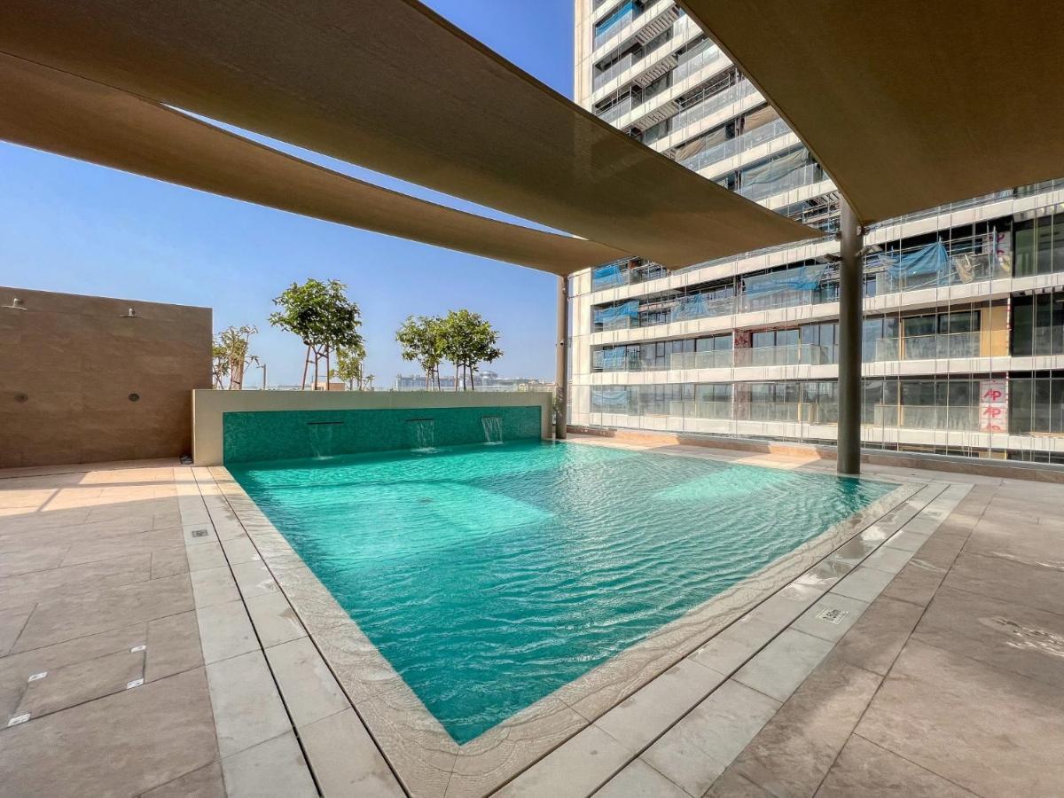 Sea View 2-bedroom - Isle * Dubai