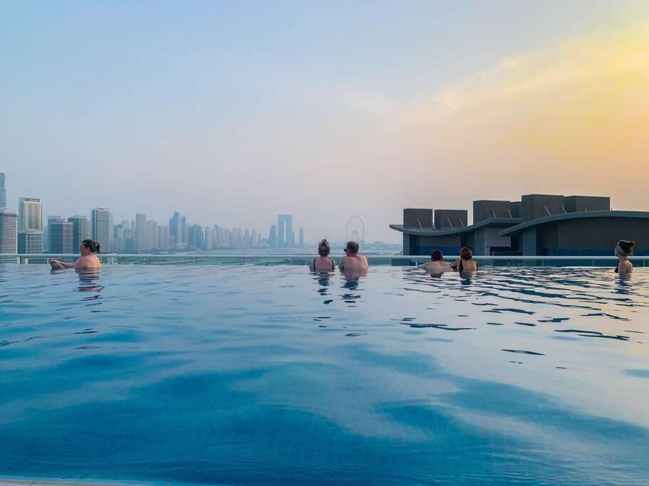 Chic With Breathtaking Views At Seven Palm Dubaï
