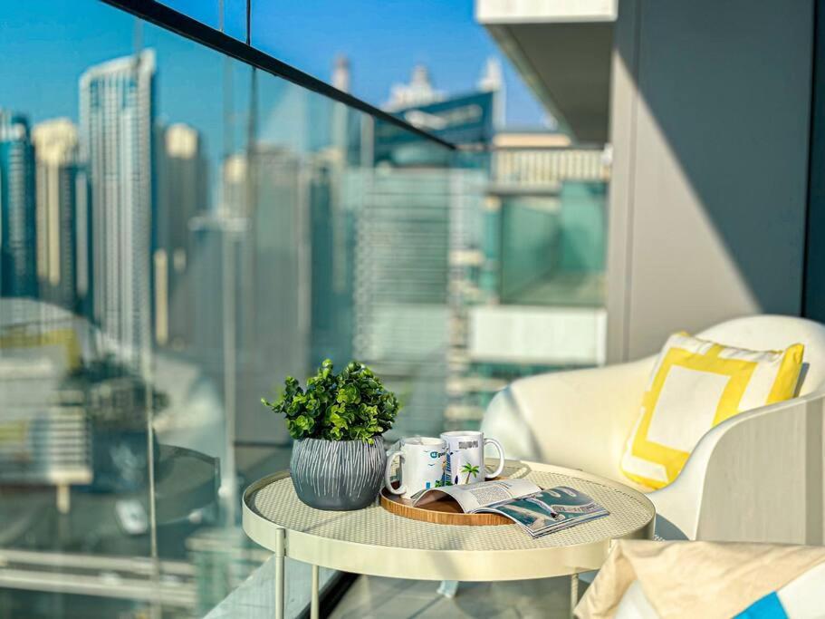 Apartamento Higuests - High Level Luxury With Marina Views Dubái