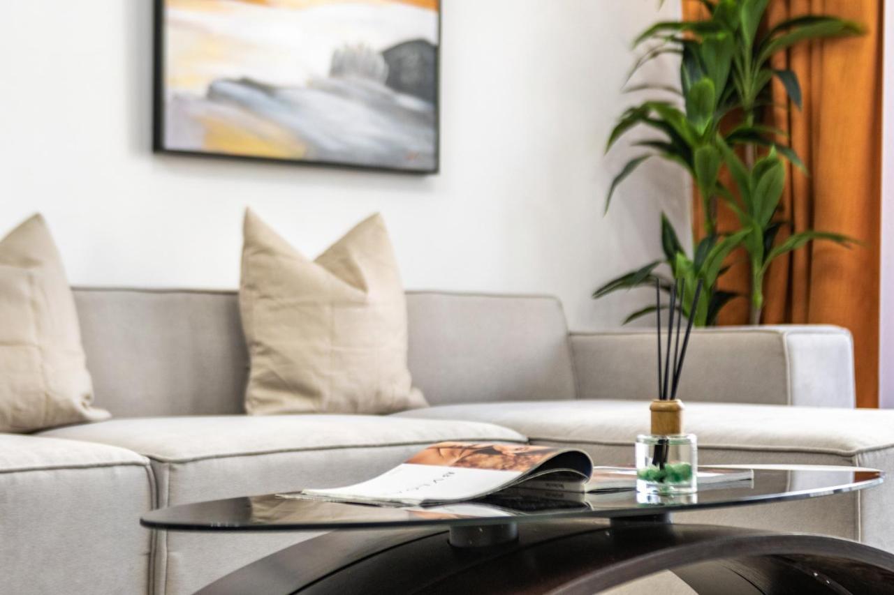Lägenhet Spacious 2br Flat, La Rive 2