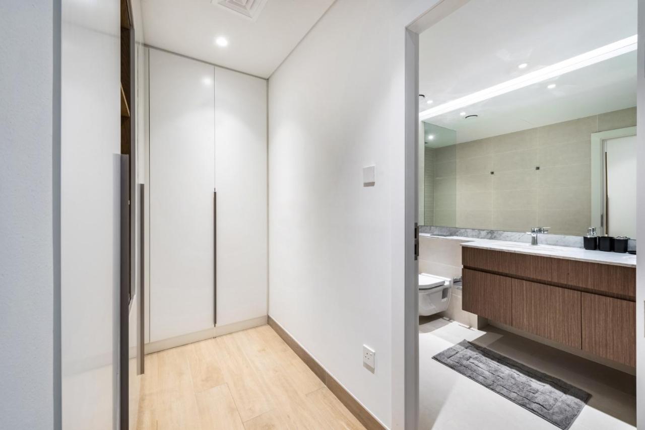 Lägenhet Spacious 2br Flat, La Rive 2