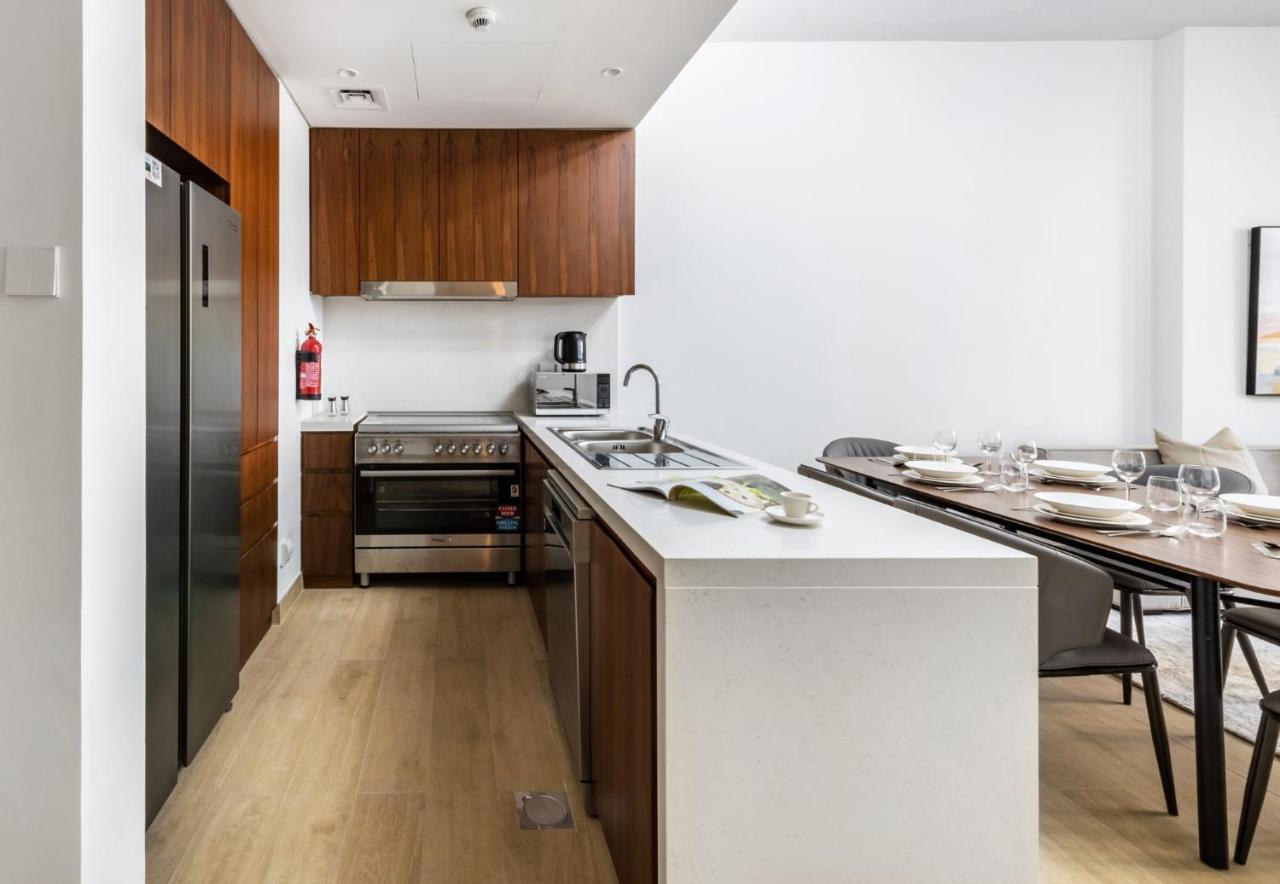Lägenhet Spacious 2br Flat, La Rive 2