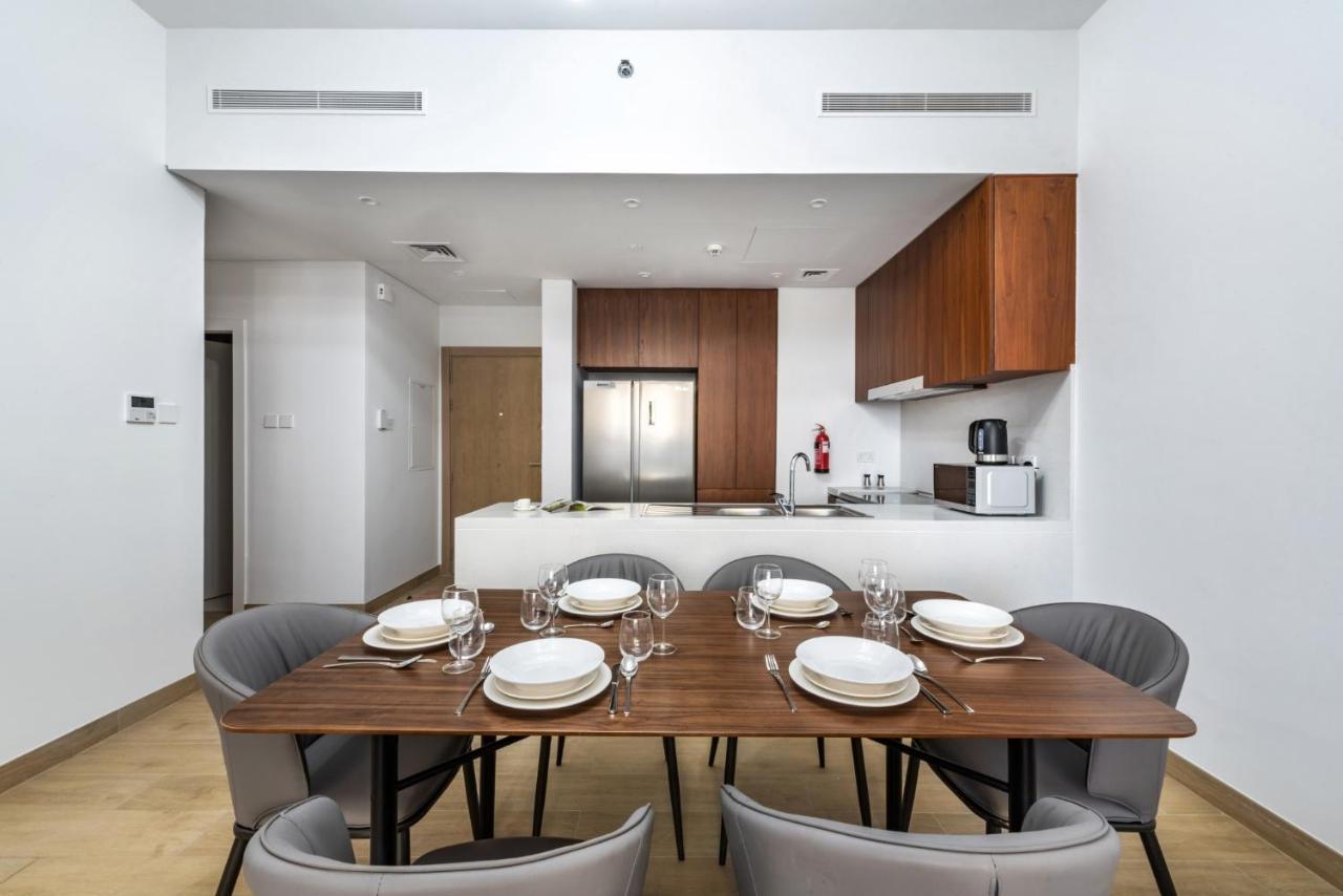Spacious 2br Flat, La Rive 2