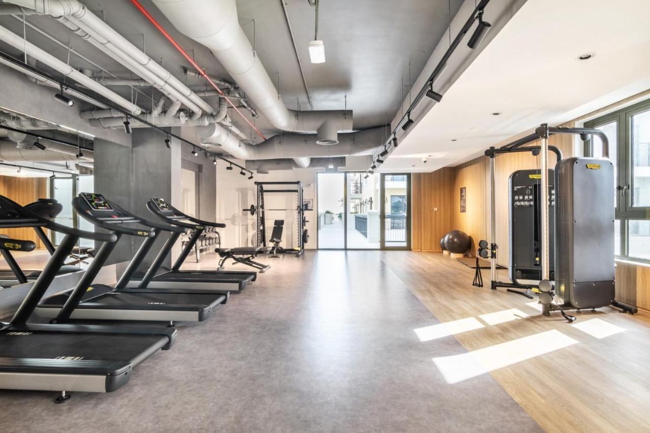 Spacious 2br Flat, La Rive 2 Dubai