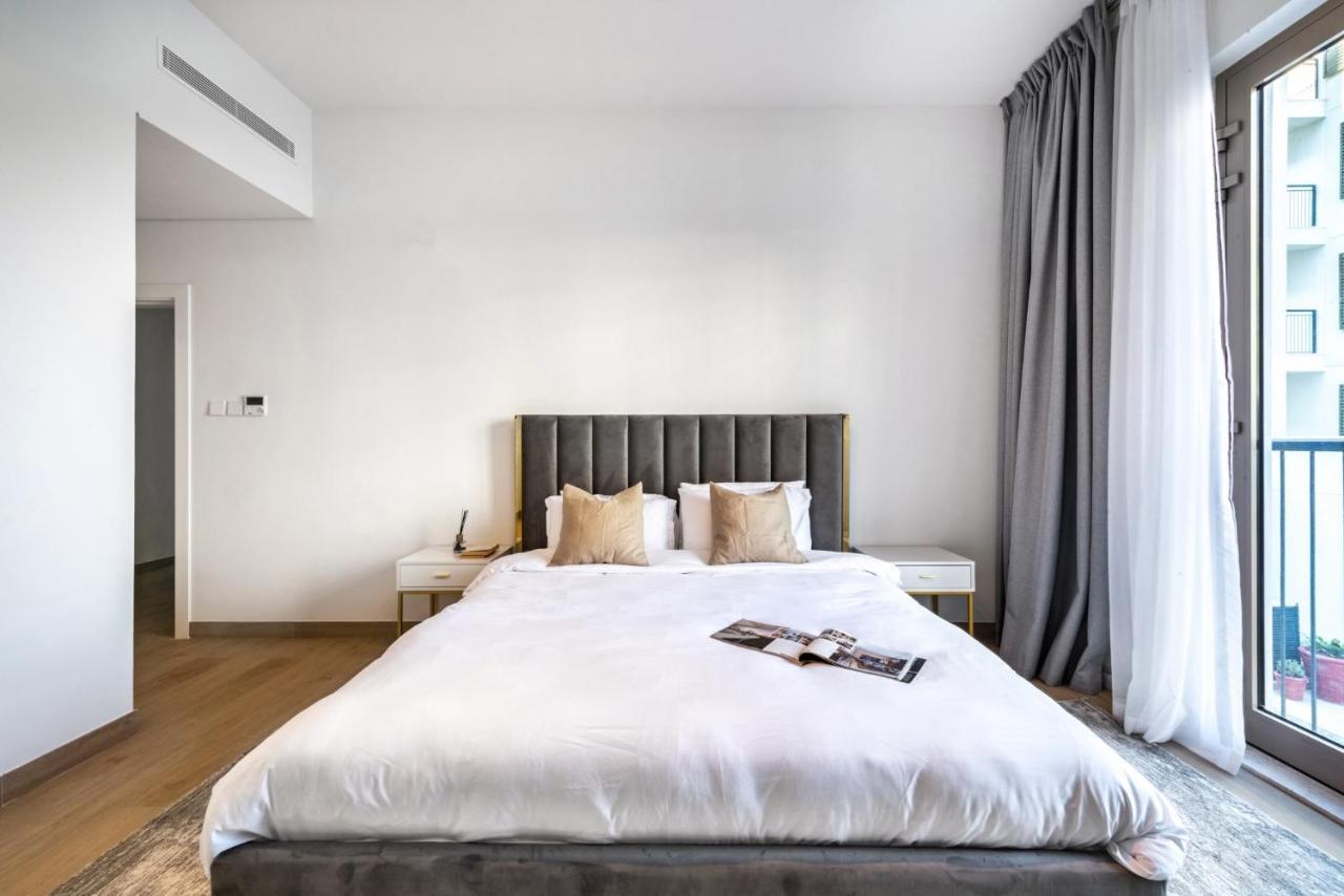 Spacious 2br Flat, La Rive 2 * Dubai