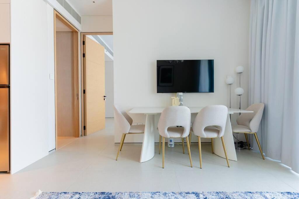1br •the Address - High Floor *