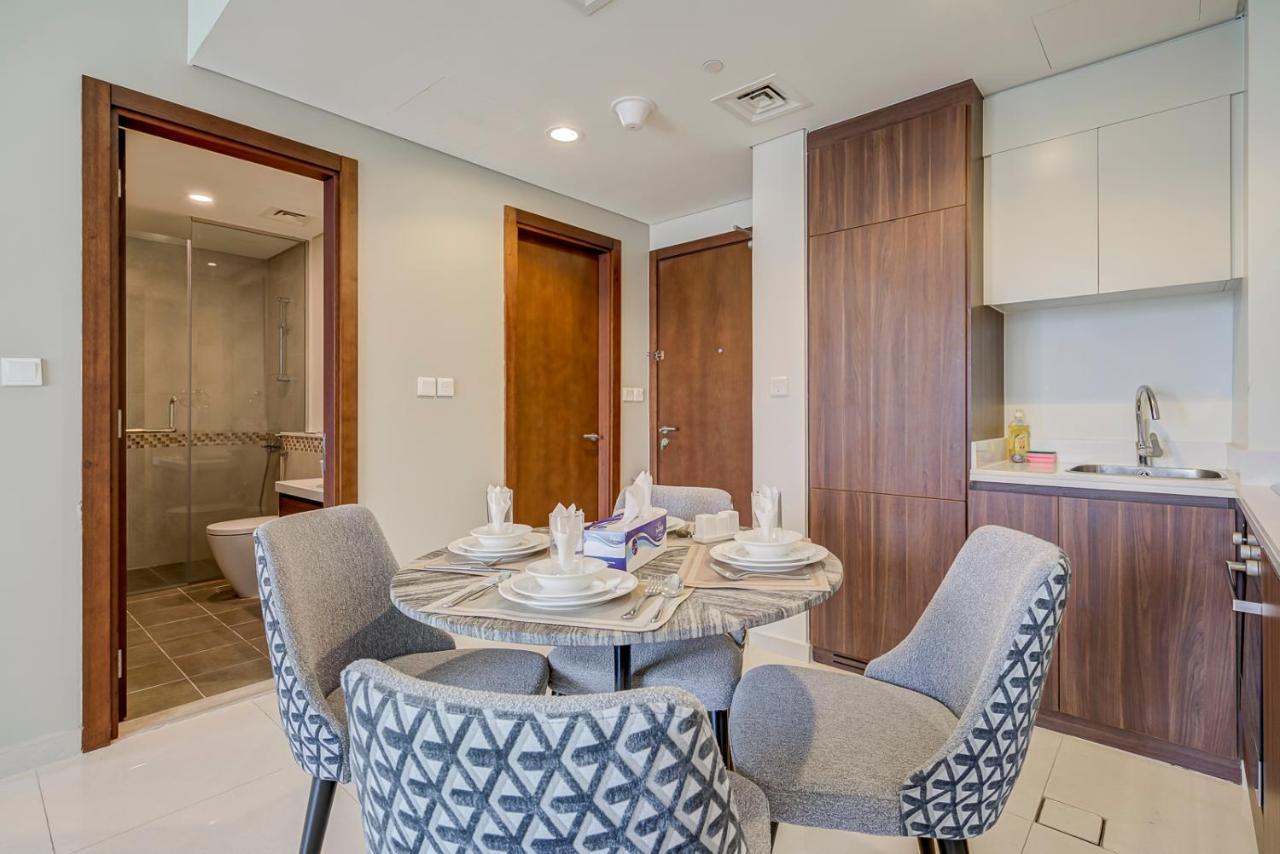 Two Bed Near Burj Khalifa Mall-5minuts-rva2705 * Dubái