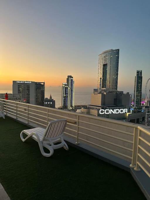 Luxe 1 Bedroom Near Dmcc Metro & Jbr Apartament