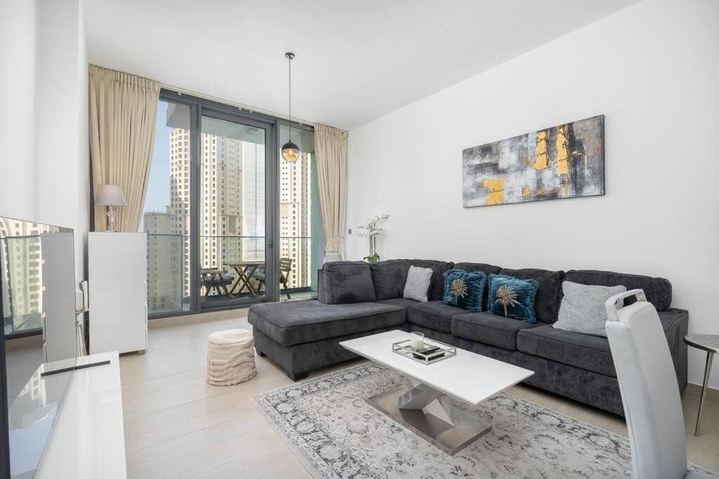 Appartement New Listing - Czechin - Jbr A Few Steps Away Dubai