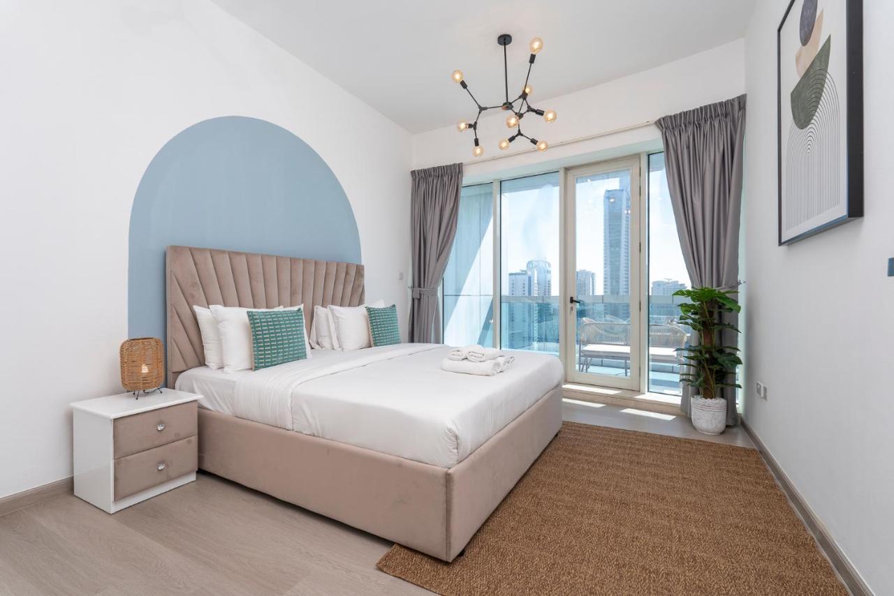Heaven Crest Marina - 4 Bedroom With Marina View Near Jbr Beach, Free Parking, Wi-fi, Gym And Pool Dubái