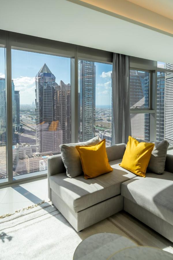 Magical With Rooftop Pool & Burj Khalifa View Apartamento Dubái