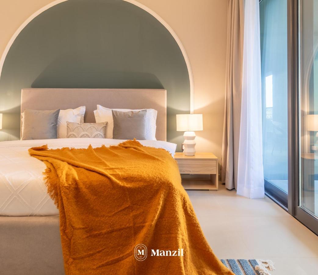 Manzil - 2br With Maid's And Burj View In Downtown, Apartamento Dubái