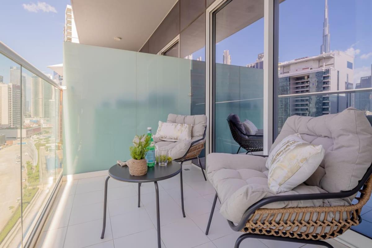 Frank Porter - Vera Apartemen *