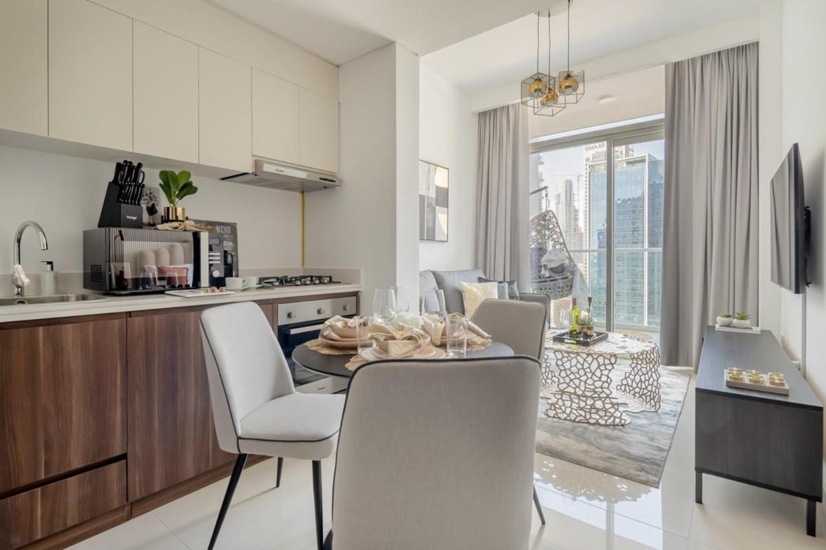 Frank Porter - Vera Apartemen *