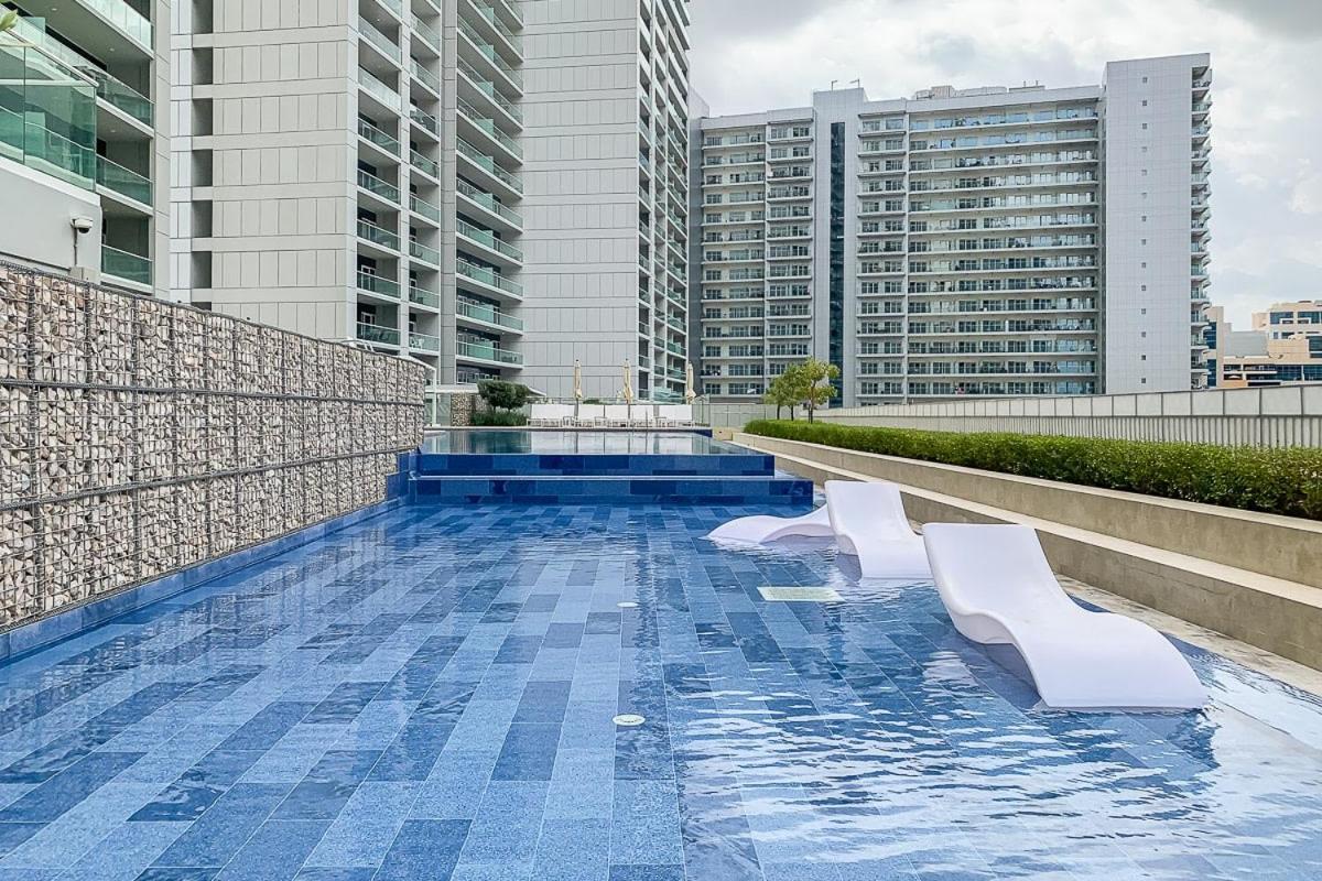 Frank Porter - Vera Apartemen *