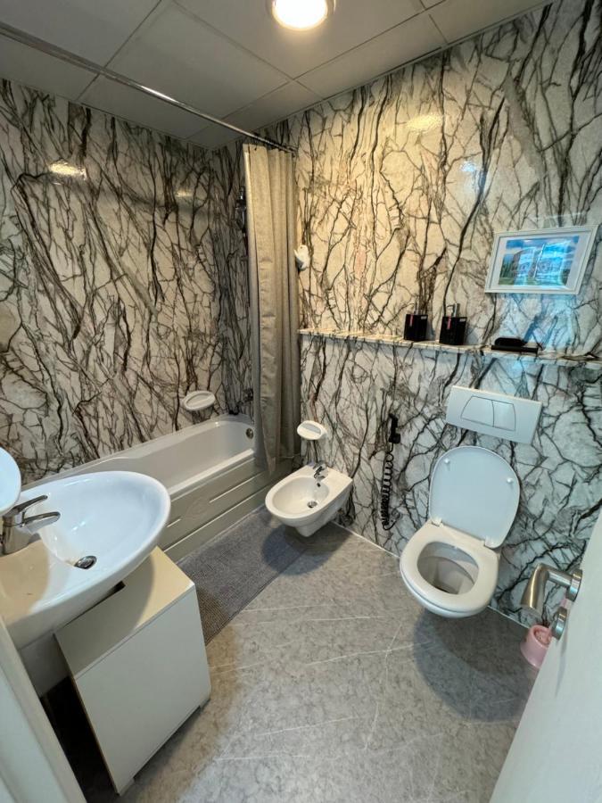 Lejlighed 1 Bedroom With Marina & Seaview