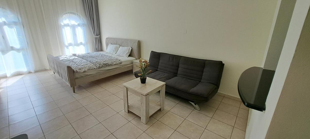 Druvya Homes, Bld Dg083, Street No,3 Discovery Gardens, Close To The Gardens Metro 6 Minutes Walkable Dubaï
