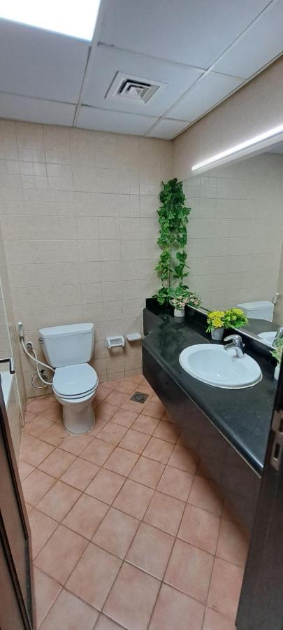 Appartement Druvya Homes, Bld Dg083, Street No,3 Discovery Gardens, Close To The Gardens Metro 6 Minutes Walkable *