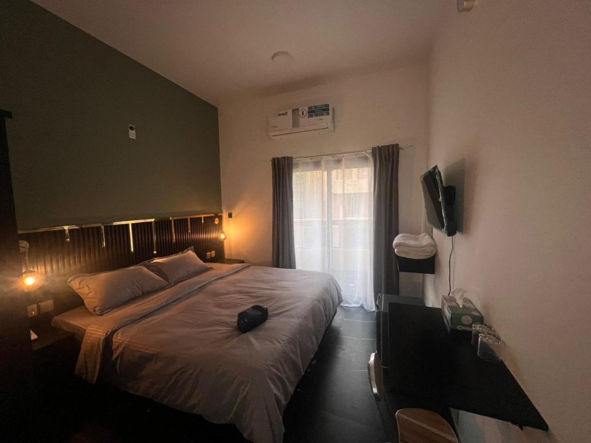 Guest Hotel *