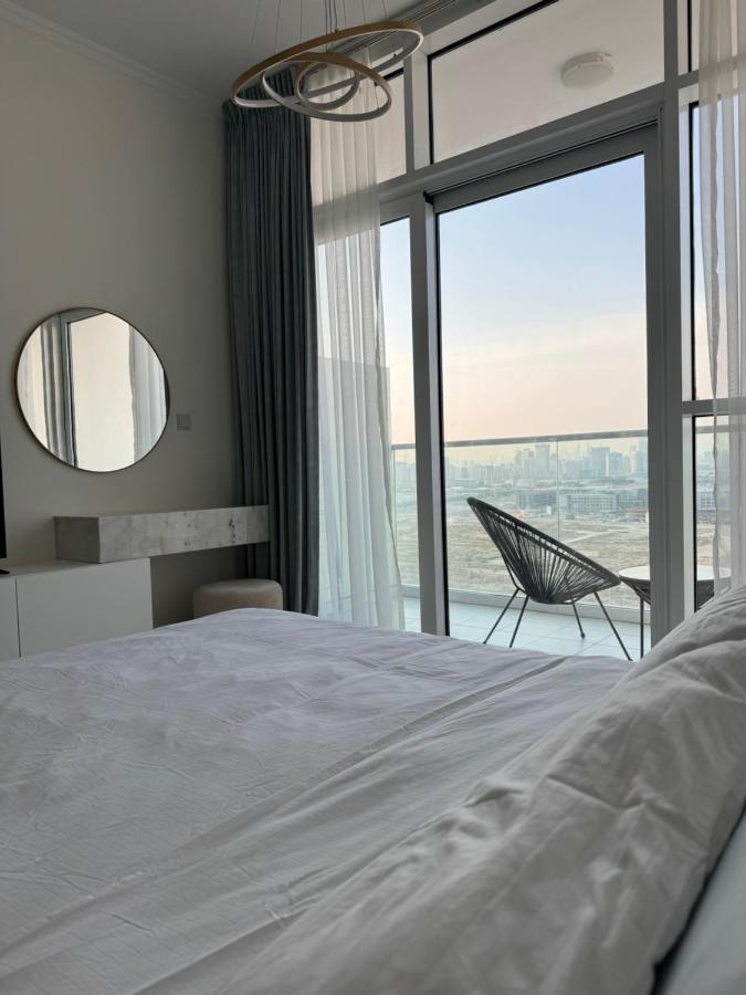 Beautiful Studio In Damac Hills Apartamento *