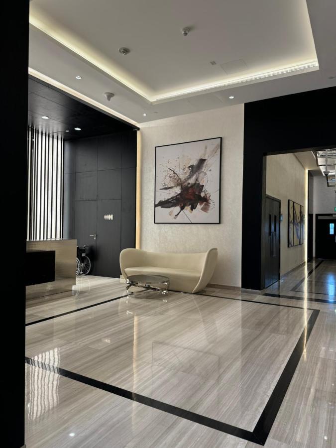 Beautiful Studio In Damac Hills Apartamento Dubái